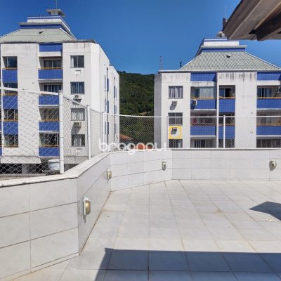 Cobertura com 83m², 3 quartos (sendo 1 suíte), 1 garagem, no bairro Carvoeira em Florianópolis