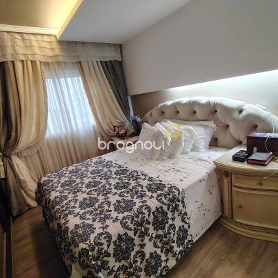 Apartamento com 93m², 2 quartos (sendo 2 suítes), 2 garagens, no bairro Agronômica em Florianópolis