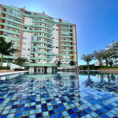 Apartamento com 93m², 2 quartos (sendo 2 suítes), 2 garagens, no bairro Agronômica em Florianópolis