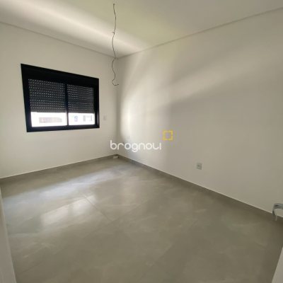 Casa de Condomínio com 152m², 3 quartos (sendo 1 suíte), 1 garagem, no bairro Beira Rio em Biguaçu