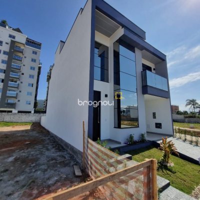 Casa de Condomínio com 152m², 3 quartos (sendo 1 suíte), 1 garagem, no bairro Beira Rio em Biguaçu