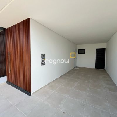 Casa de Condomínio com 194m², 3 quartos (sendo 1 suíte), 2 garagens, no bairro Beira Rio em Biguaçu