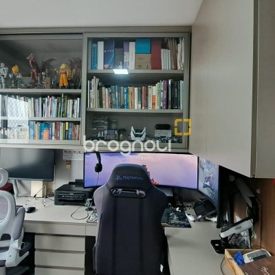 Apartamento com 81m², 3 quartos (sendo 1 suíte), 4 garagens, no bairro Abraão em Florianópolis