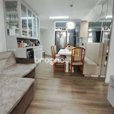 Apartamento com 81m², 3 quartos (sendo 1 suíte), 4 garagens, no bairro Abraão em Florianópolis