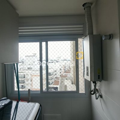 Apartamento com 81m², 3 quartos (sendo 1 suíte), 4 garagens, no bairro Abraão em Florianópolis
