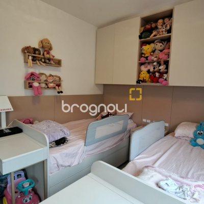 Apartamento com 81m², 3 quartos (sendo 1 suíte), 4 garagens, no bairro Abraão em Florianópolis