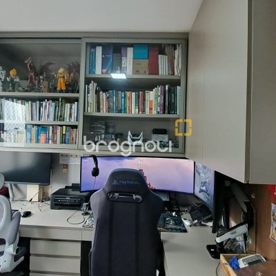 Apartamento com 81m², 3 quartos (sendo 1 suíte), 4 garagens, no bairro Abraão em Florianópolis