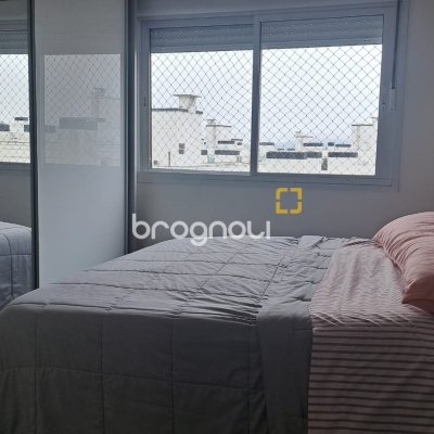 Apartamento com 81m², 3 quartos (sendo 1 suíte), 4 garagens, no bairro Abraão em Florianópolis