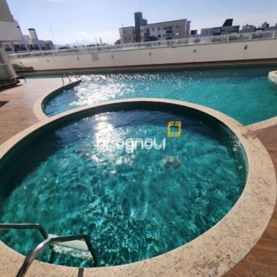 Apartamento com 81m², 3 quartos (sendo 1 suíte), 4 garagens, no bairro Abraão em Florianópolis
