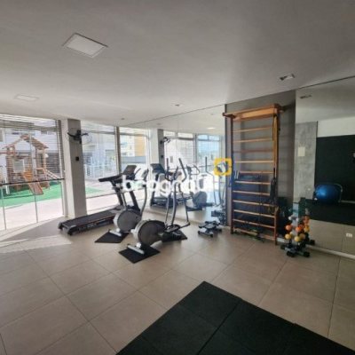 Apartamento com 81m², 3 quartos (sendo 1 suíte), 4 garagens, no bairro Abraão em Florianópolis