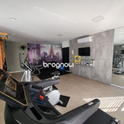Apartamento com 81m², 3 quartos (sendo 1 suíte), 4 garagens, no bairro Abraão em Florianópolis