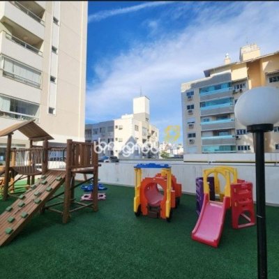 Apartamento com 81m², 3 quartos (sendo 1 suíte), 4 garagens, no bairro Abraão em Florianópolis