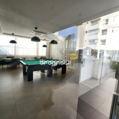 Apartamento com 81m², 3 quartos (sendo 1 suíte), 4 garagens, no bairro Abraão em Florianópolis