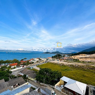 Apartamento com 50m², 2 quartos, 1 garagem, no bairro Praia de Fora em Palhoça