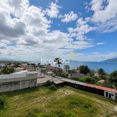 Apartamento com 50m², 2 quartos, 1 garagem, no bairro Praia de Fora em Palhoça