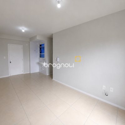 Apartamento com 50m², 2 quartos, 1 garagem, no bairro Praia de Fora em Palhoça