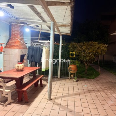 Casa com 157m², 3 quartos, no bairro Balneário em Florianópolis
