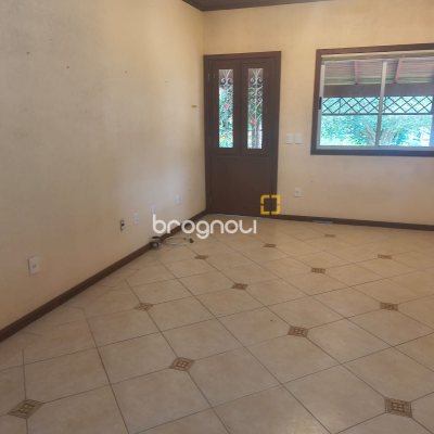 Sítio com 100m², 7 quartos (sendo 5 suítes), 2 garagens, no bairro Ratones em Florianópolis