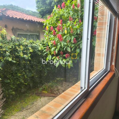 Sítio com 100m², 7 quartos (sendo 5 suítes), 2 garagens, no bairro Ratones em Florianópolis