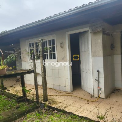 Sítio com 100m², 7 quartos (sendo 5 suítes), 2 garagens, no bairro Ratones em Florianópolis