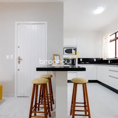Apartamento com 94m², 3 quartos (sendo 1 suíte), 1 garagem, no bairro Ingleses em Florianópolis