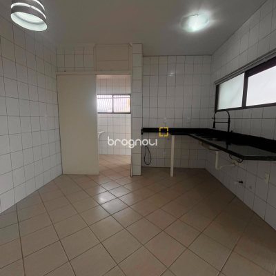 Cobertura com 189m², 3 quartos (sendo 1 suíte), 2 garagens, no bairro Cachoeira do Bom Jesus em Florianópolis