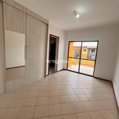 Cobertura com 189m², 3 quartos (sendo 1 suíte), 2 garagens, no bairro Cachoeira do Bom Jesus em Florianópolis
