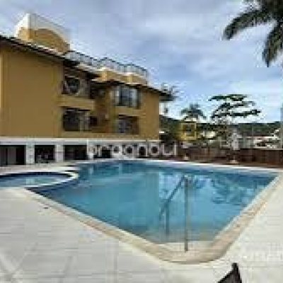 Cobertura com 189m², 3 quartos (sendo 1 suíte), 2 garagens, no bairro Cachoeira do Bom Jesus em Florianópolis