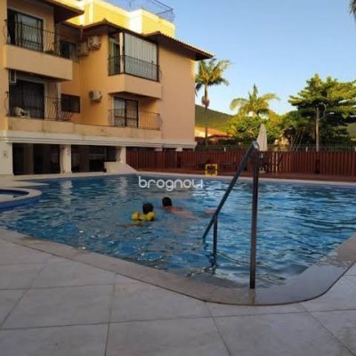 Cobertura com 189m², 3 quartos (sendo 1 suíte), 2 garagens, no bairro Cachoeira do Bom Jesus em Florianópolis