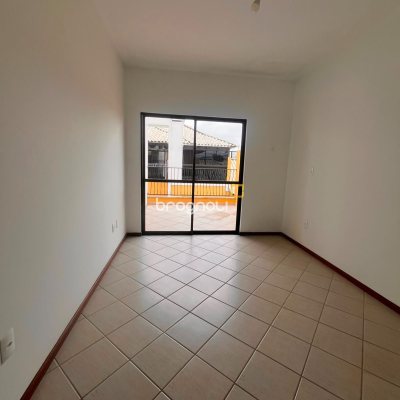 Cobertura com 189m², 3 quartos (sendo 1 suíte), 2 garagens, no bairro Cachoeira do Bom Jesus em Florianópolis