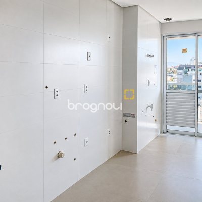 Apartamento com 78m², 2 quartos (sendo 1 suíte), 1 garagem, no bairro Nossa Senhora do Rosário em São José