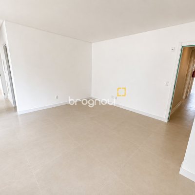 Apartamento com 78m², 2 quartos (sendo 1 suíte), 1 garagem, no bairro Nossa Senhora do Rosário em São José