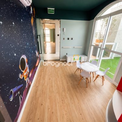 Apartamento com 78m², 2 quartos (sendo 1 suíte), 1 garagem, no bairro Nossa Senhora do Rosário em São José