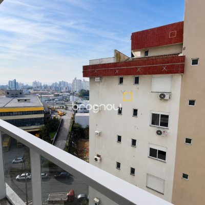 Apartamento com 78m², 2 quartos (sendo 1 suíte), 1 garagem, no bairro Nossa Senhora do Rosário em São José
