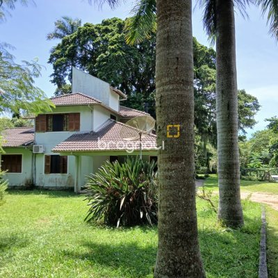Sítio com 326m², 4 quartos (sendo 1 suíte), 2 garagens, no bairro Ratones em Florianópolis