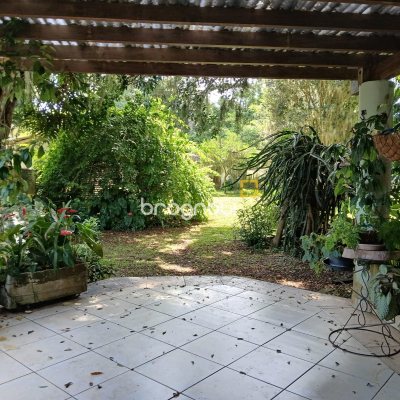 Sítio com 326m², 4 quartos (sendo 1 suíte), 2 garagens, no bairro Ratones em Florianópolis