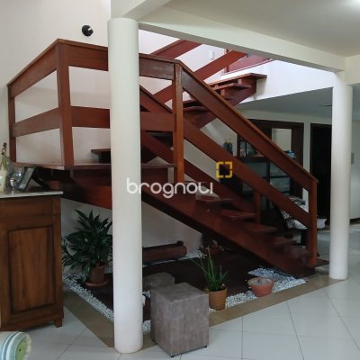 Sítio com 326m², 4 quartos (sendo 1 suíte), 2 garagens, no bairro Ratones em Florianópolis