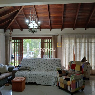 Sítio com 326m², 4 quartos (sendo 1 suíte), 2 garagens, no bairro Ratones em Florianópolis
