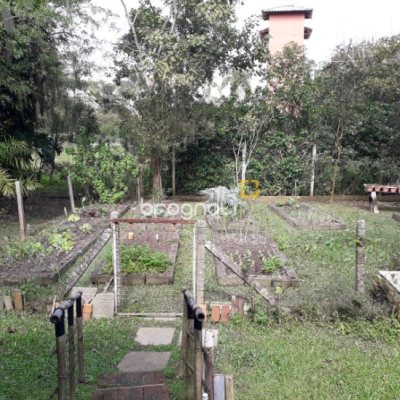 Sítio com 100m², 2 quartos (sendo 1 suíte), 2 garagens, no bairro Ratones em Florianópolis