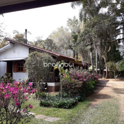 Sítio com 100m², 2 quartos (sendo 1 suíte), 2 garagens, no bairro Ratones em Florianópolis