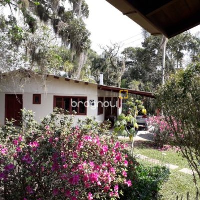 Sítio com 100m², 2 quartos (sendo 1 suíte), 2 garagens, no bairro Ratones em Florianópolis