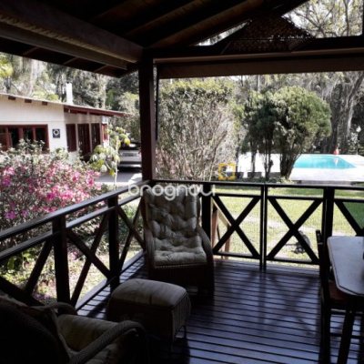 Sítio com 100m², 2 quartos (sendo 1 suíte), 2 garagens, no bairro Ratones em Florianópolis