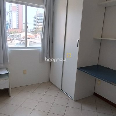 Apartamento com 81m², 3 quartos (sendo 1 suíte), 1 garagem, no bairro Barreiros em São José