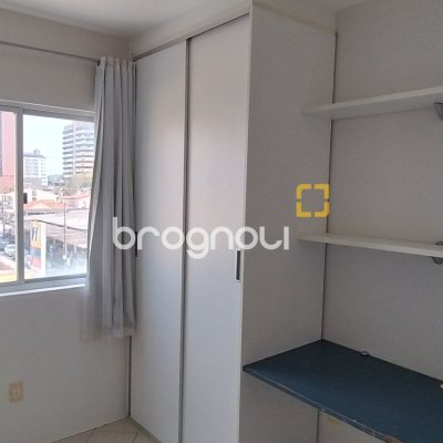 Apartamento com 81m², 3 quartos (sendo 1 suíte), 1 garagem, no bairro Barreiros em São José