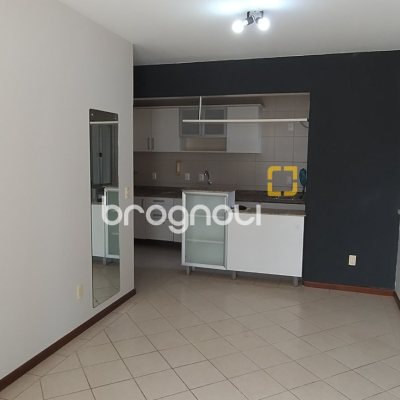 Apartamento com 81m², 3 quartos (sendo 1 suíte), 1 garagem, no bairro Barreiros em São José