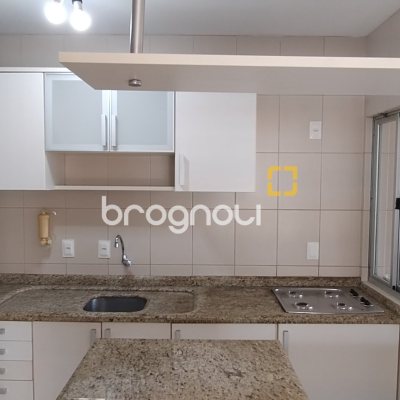 Apartamento com 81m², 3 quartos (sendo 1 suíte), 1 garagem, no bairro Barreiros em São José