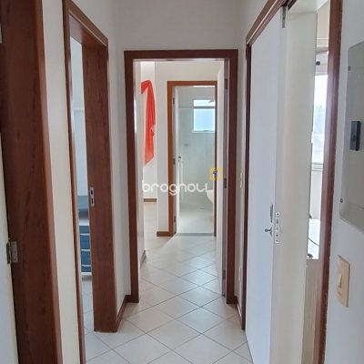 Apartamento com 81m², 3 quartos (sendo 1 suíte), 1 garagem, no bairro Barreiros em São José