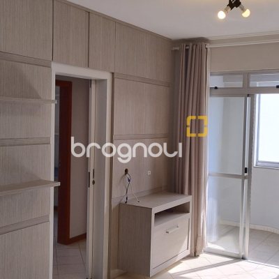Apartamento com 81m², 3 quartos (sendo 1 suíte), 1 garagem, no bairro Barreiros em São José
