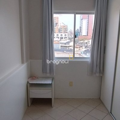 Apartamento com 81m², 3 quartos (sendo 1 suíte), 1 garagem, no bairro Barreiros em São José