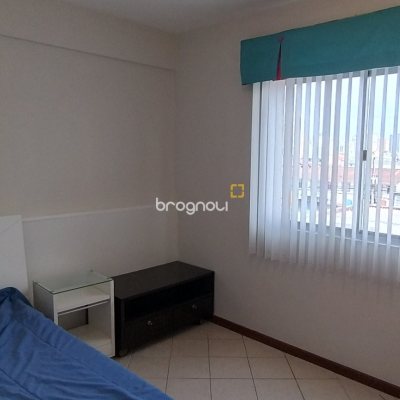 Apartamento com 81m², 3 quartos (sendo 1 suíte), 1 garagem, no bairro Barreiros em São José